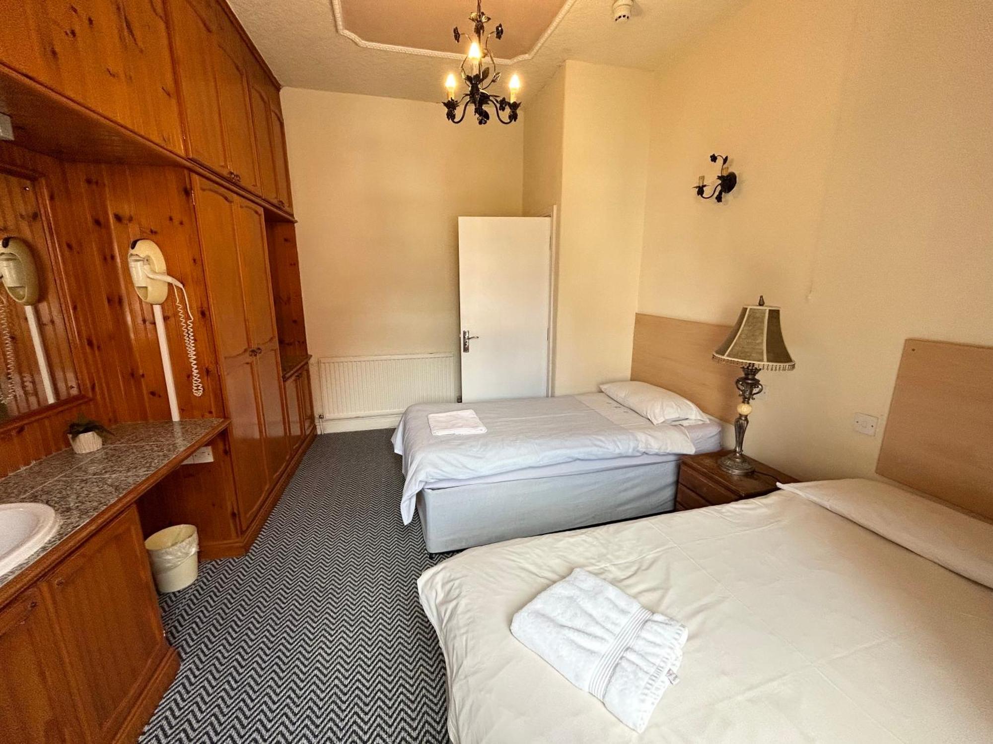 The Egerton Arms Hotel Salford Солфорд Экстерьер фото